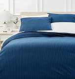 Amazon Basics 3 pièces Parure de lit avec housse de couette haut de gamme avec deux taies d'oreiller, 240 x 220 cm, Bleu marine, Uni